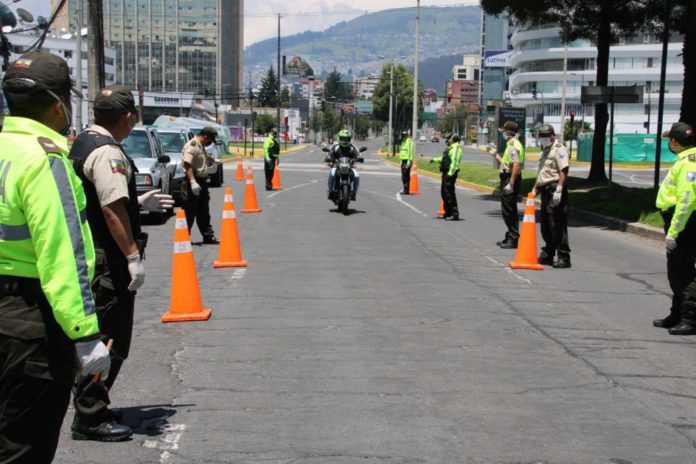 Contagios en Ecuador se disparan 26 veces en 7 días de estado de excepción