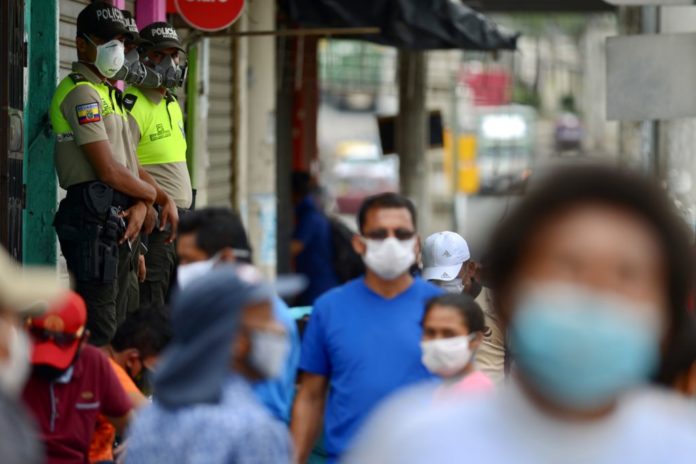 Fiscalía investiga supuestos cobros irregulares en morgues de Guayaquil