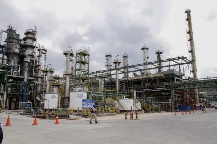 refineria-esmeraldas- 1-u8A 3 coles