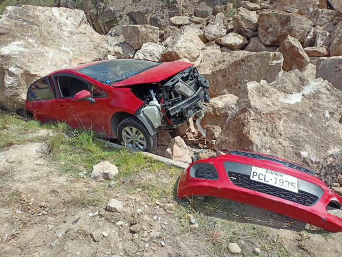 2 -2A...3 COLES...CARRO AFECTADO EN CUENCA-LOJA..BPR..