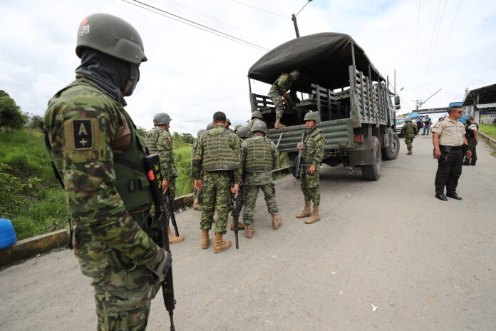 Al menos dos presos muertos y otros cinco heridos en nuevo motín en Ecuador
