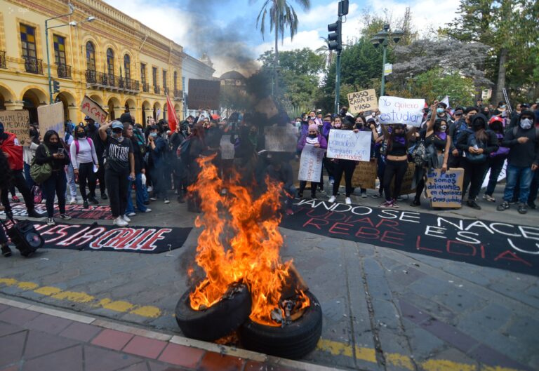 Universitarios lideraron protesta en Cuenca