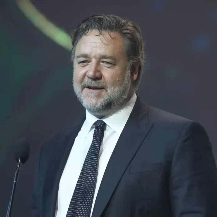 Crowe ha viajado a Roma para preparar su papel en la nueva película del director australiano Julius Avery
