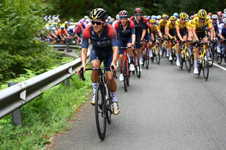 Carapaz queda fuera del top 10 en la sexta etapa de La Vuelta