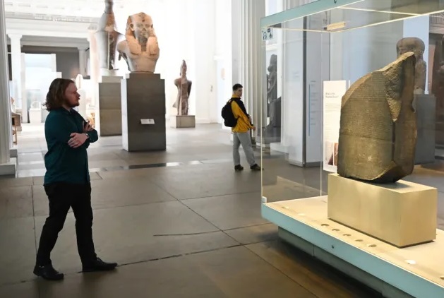 Egipto celebra 200 años de la descodificación de la Piedra de Rosetta