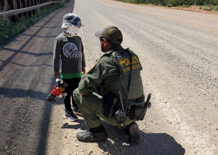 niño migrante