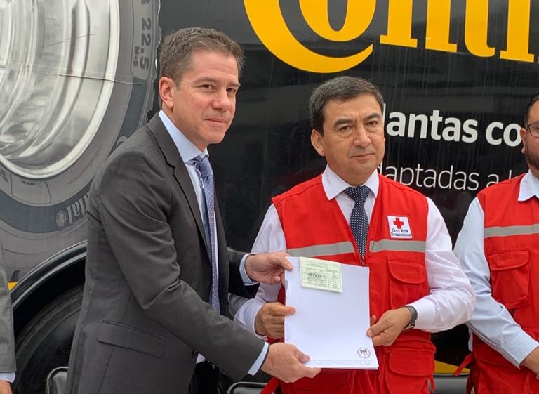 Continental Tire Andina dona bus a Cruz Roja Ecuatoriana
