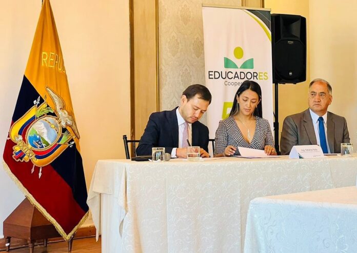 EDUCADORES COOPERATIVA