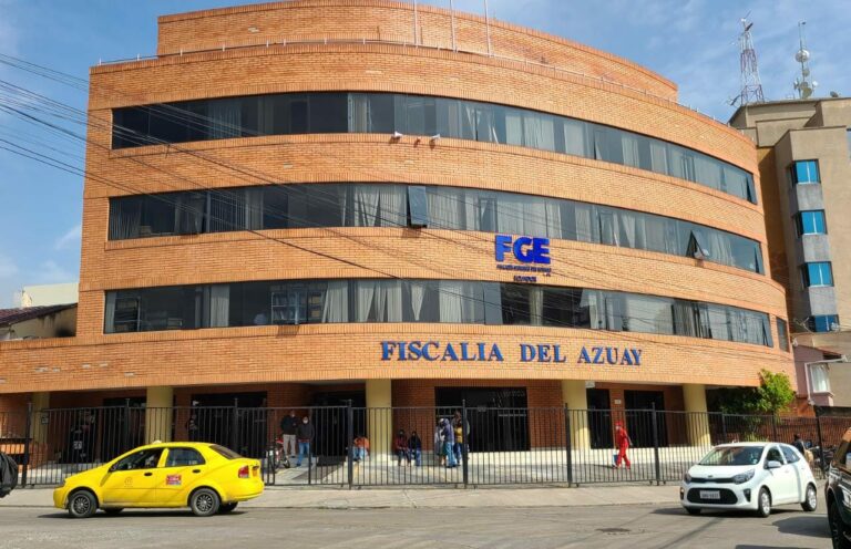 Fiscalía investiga 13 denuncias de abuso sexual de un psicólogo a niños en plantel de Cuenca