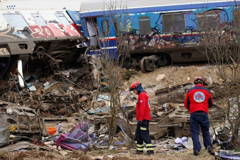 Al menos 36 muertos en el peor choque de trenes en 10 años en Europa
