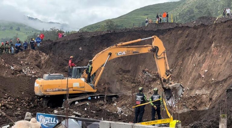 MTOP declara emergencia vial en Chimborazo tras deslizamiento