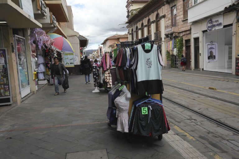 De cada 10 productos en el mercado ecuatoriano, 4 son informales