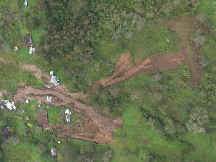 Un aluvión en Barabón dejó unos 25 damnificados