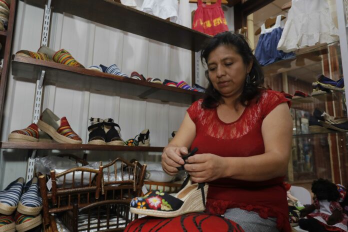 carmen cuji marca cholas