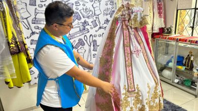 Dos trajes se confeccionan para la visita de la Virgen del Cisne a Cuenca