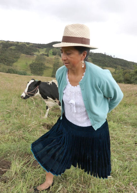 Luisa Nivicela, ex marchista que se dedica a la agricultura y ganadería