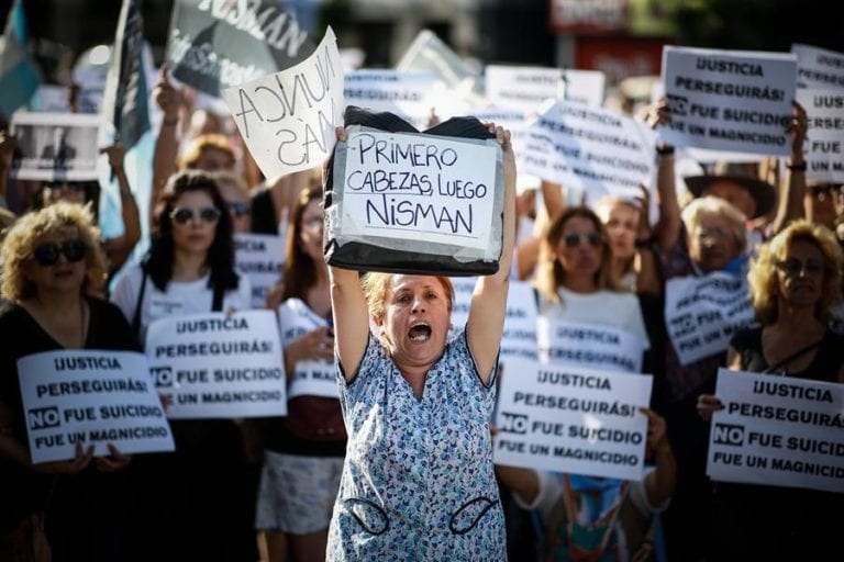 Multitud pide justicia en Argentina tras 5 años de la muerte de fiscal Nisman