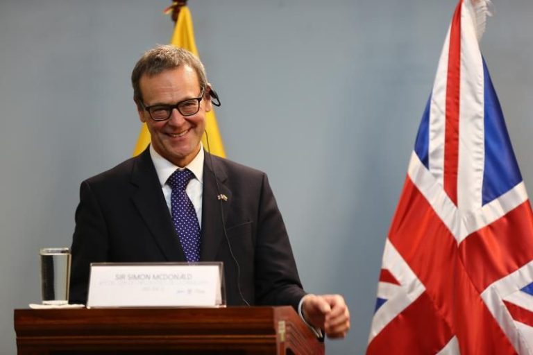 Londres aspira a mejorar relaciones comerciales con Ecuador tras el Brexit