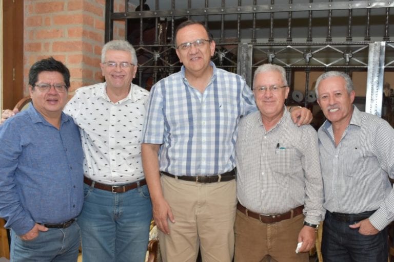 Edgar Zhimmay, Julio Barzallo, Edgar Cordero, Oswaldo Reyes y Edison Huaca.