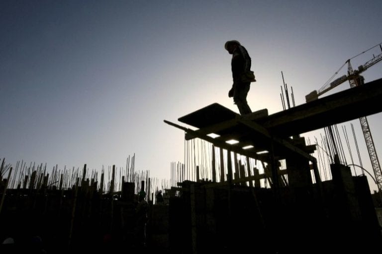 Ecuador impulsa construcción de vivienda social con emisión de bono soberano