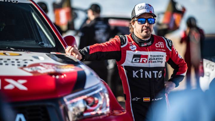 Fernando Alonso ilusiona con tres ‘top 10’ en su primera semana en el Dakar