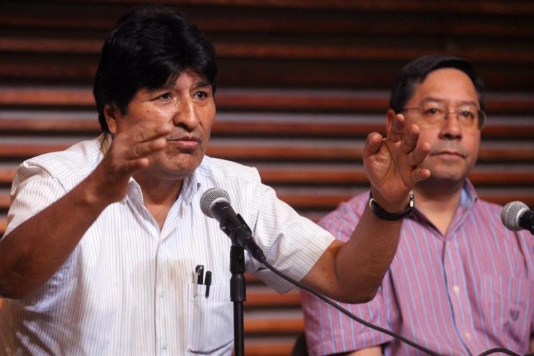 El candidato de Morales denuncia persecución al acudir a Fiscalía de Bolivia