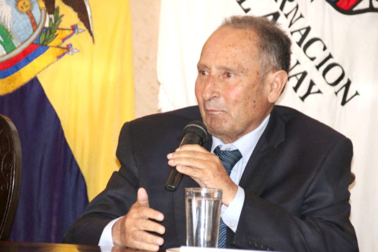 Oswaldo Larriva falleció esta mañana en Cuenca