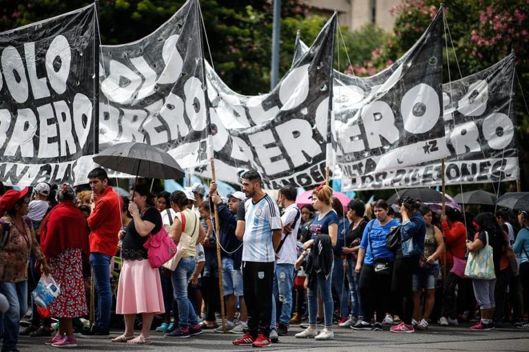 «No al pago de la deuda», el reclamo de una multitud en Buenos Aires