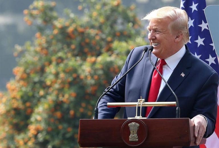 Trump busca el voto latino con un «compromiso inquebrantable»