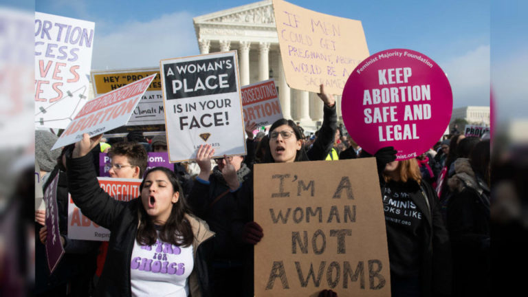 Asamblea estatal en EEUU elimina medidas que restringían aborto en Virginia