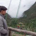 El establecimiento “Tarabita Guabisay”, permanecía vació ayer, uno de los empleados observa la infraestructura. (AZD)