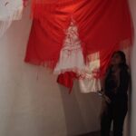 La obra “Estado: entre sólido y gaseoso” de la artista peruana Gabriela Flores, está presente en el MMAM. XCA