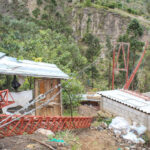 La nueva estructura está siendo instalada pero la lluvia impide avanzar con normalidad los trabajos de soldadura.(Cortesía)