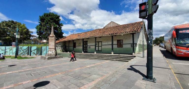 Antigua casa abandonada genera inseguridad en Plaza del Rollo