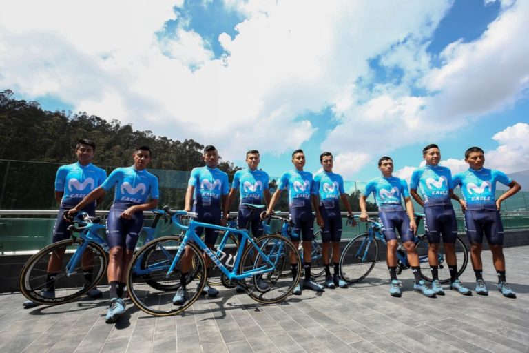 El Movistar Team Ecuador comienza nueva era con la sombra gigante de Carapaz