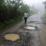Estado en que se encuentra la vía a la comunidad Chipla, de 2.5 kilómetros.(AZD)