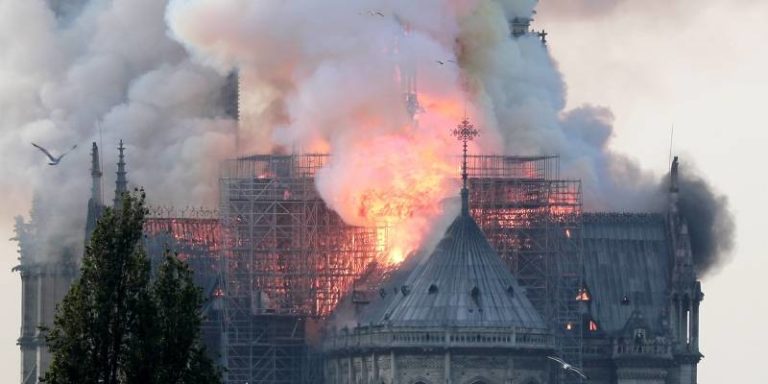 Los últimos minutos antes de que ardiera Notre Dame