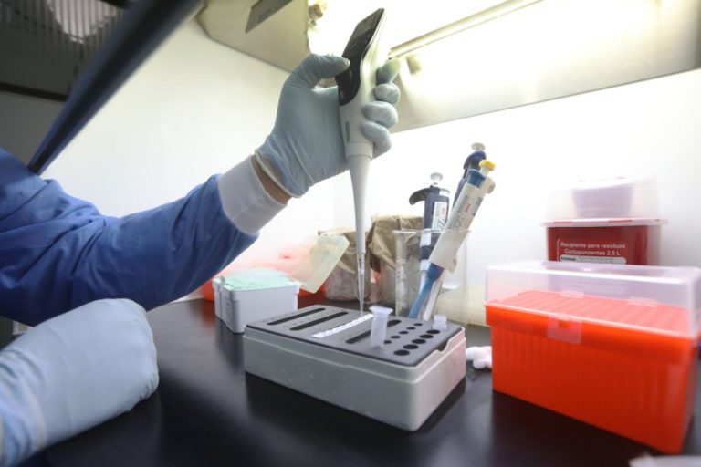Iniciarán el procesamiento de 200 pruebas diarias para Covid-19 en Colombia