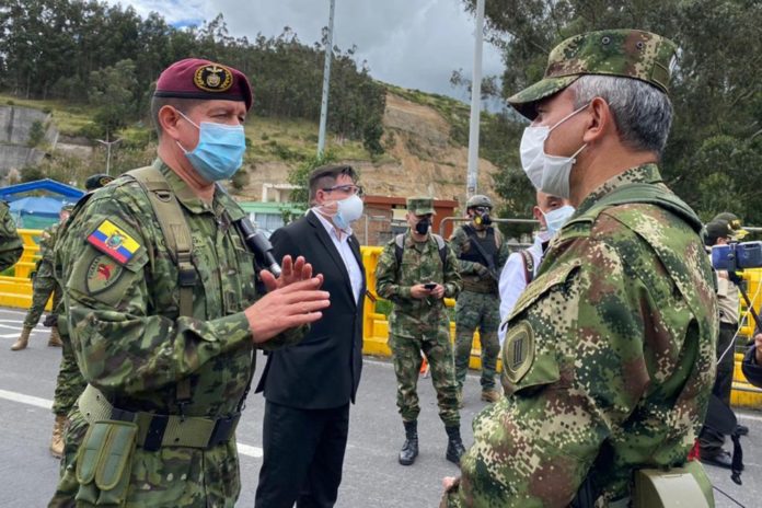 Ejército de Colombia adelanta acciones contra COVID-19 en la frontera con Ecuador