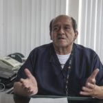 Iván Feicán, como director del Hospital Vicente Corral Moscoso, habla de la lucha contra el coronavirus, cuarta pandemia a la que se enfrenta.(XCA)