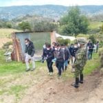 Militares apoyaron al MIES en la distribución de alimentos en Oña y Nabón.(Cortesía)