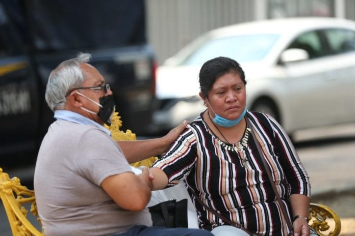 La angustia rodea los hospitales mexicanos en la semana con más muertos