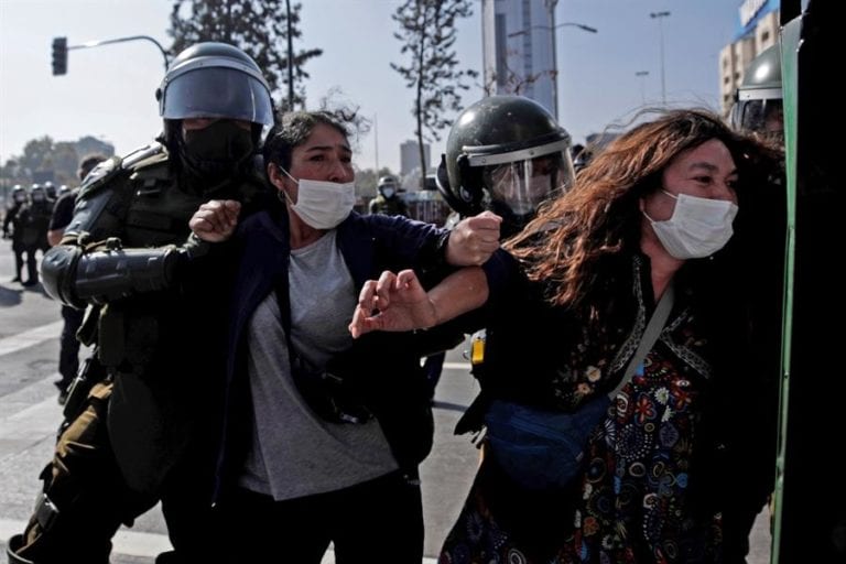 Día del Trabajo en Chile: incidentes en marchas y detención de periodistas