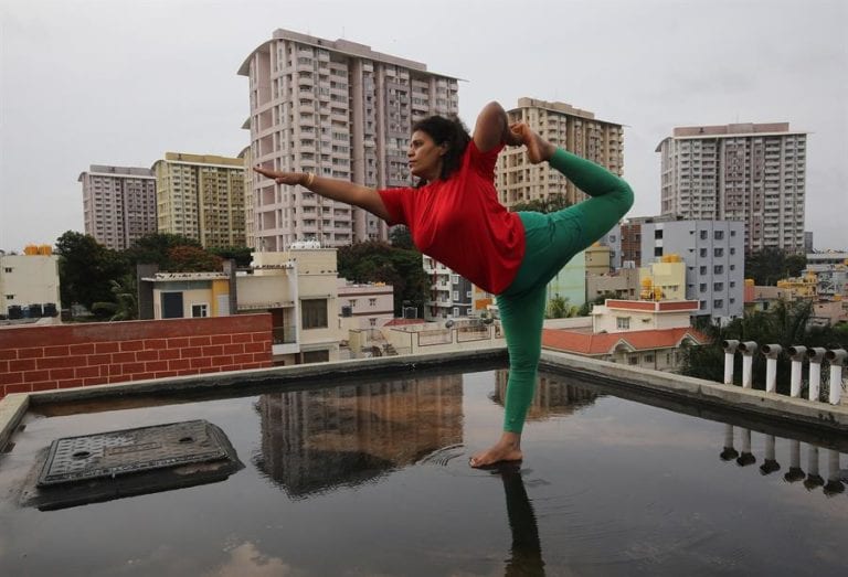 Yoga, la respuesta india al confinamiento