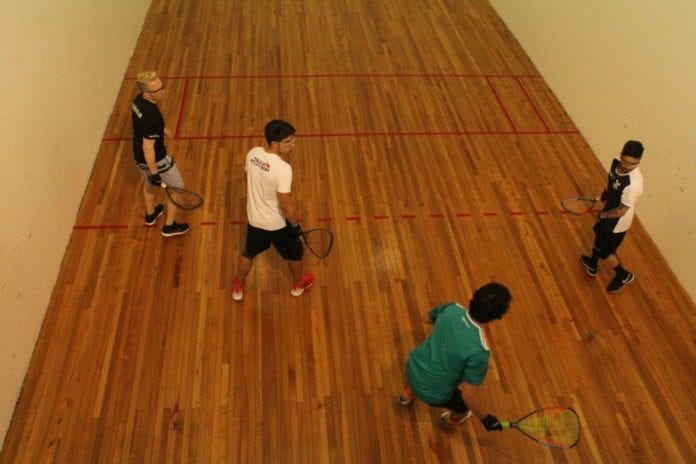 avance racquet