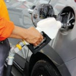 Precio de la gasolina Súper incrementa desde este viernes El precio de la gasolina Súper Premium 95 subirá a 4.10 dólares el galón desde las 00:00 de este viernes 12 de abril de 2024. Así lo informó Petroecuador EP, que detalló que este es el precio de venta referencial sugerido por la comercializadora Petroecuador en las estaciones de servicios propias y afiliadas del segmento automotriz. En marzo el precio de esta gasolina era 3,89 dólares. El precio de la gasolina Súper Premium 95 subirá a 4.10 dólares el galón desde las 00:00 de este viernes 12 de abril de 2024.