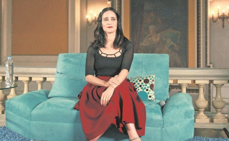 Julieta Venegas ofrece en línea «La Enamorada» para que público no se apague