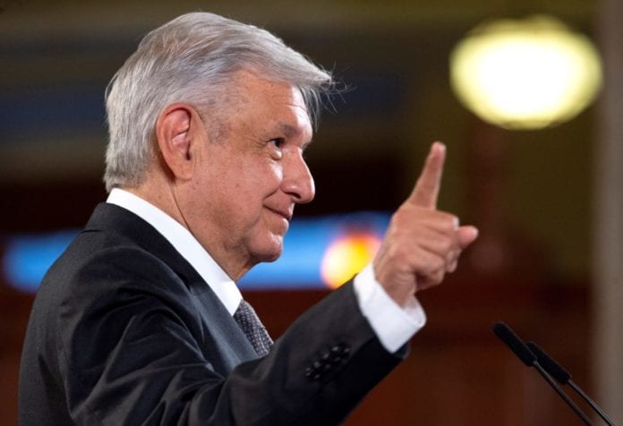 López Obrador sería primer mexicano en usar la vacuna rusa contra COVID