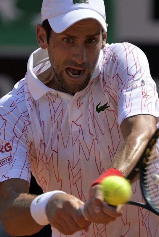 Djokovic debuta con cómodo triunfo en Roma tras descalificación en EEUU