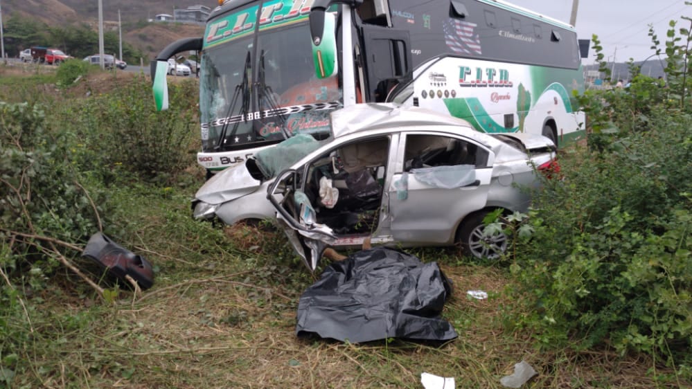 Un muerto y 13 heridos deja accidente de bus interprovincial - Diario ...